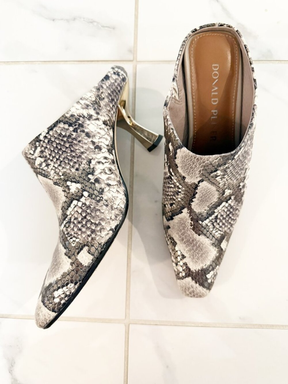 Donald Pliner Buena Mid Heel Slip on Mules Size 6.5 Python Snake Leather - Picture 2 of 11
